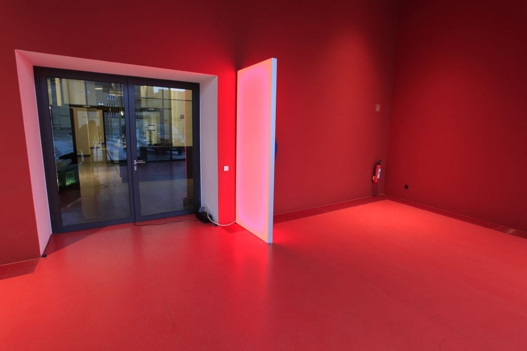 led wireless acrylglaswand1