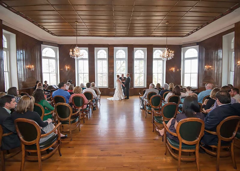 Crescent-Crystal-Dining-Room-Wedding