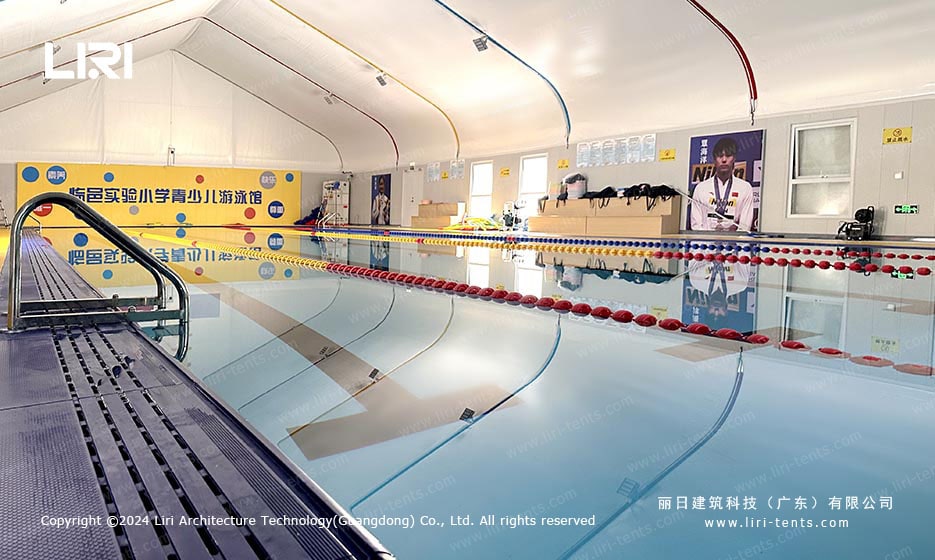 Modular pool tent hall with clear span interior