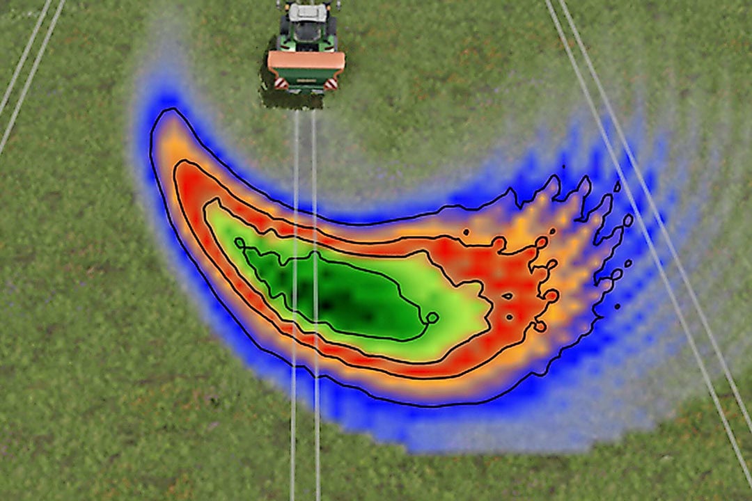 An example of lateral wind influences. The wind comes from the left side, compresses the spreading pattern on that side, and stretches the image on the other side. Photo: Amazone