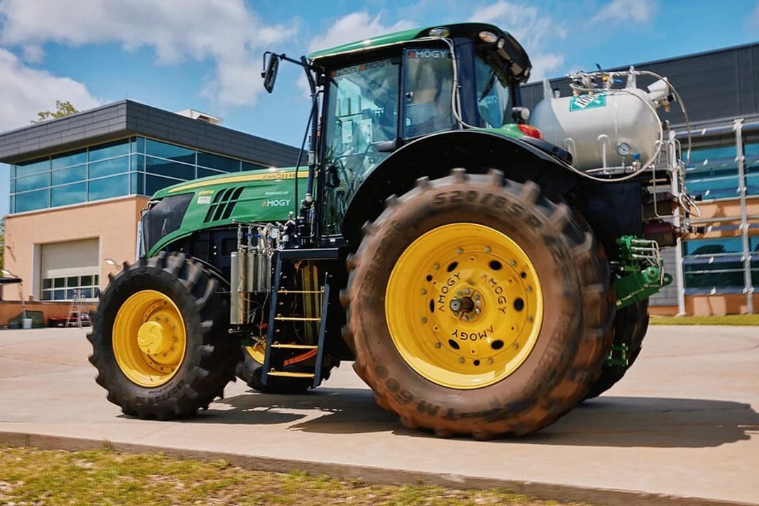 The pioneering vehicle maintains the functionality and duration requirements operators rely on to support farming tasks, Amogy says. - Photo: Amogy