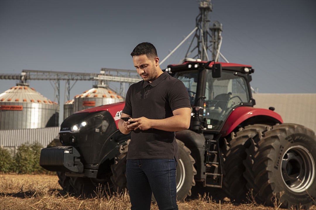 The Connected Farm forms a complete and connected ecosystem with 4G at 700 MHz, with all the brand's advanced solutions available to Brazilian producers, connecting machines, services, people and results. - Photo: Case IH