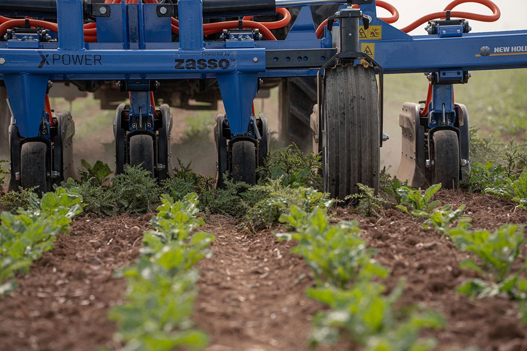 Zasso and AGXTEND present, for the first time in the field, the XPower XPR Concept, an electric weeding solution for row crops.