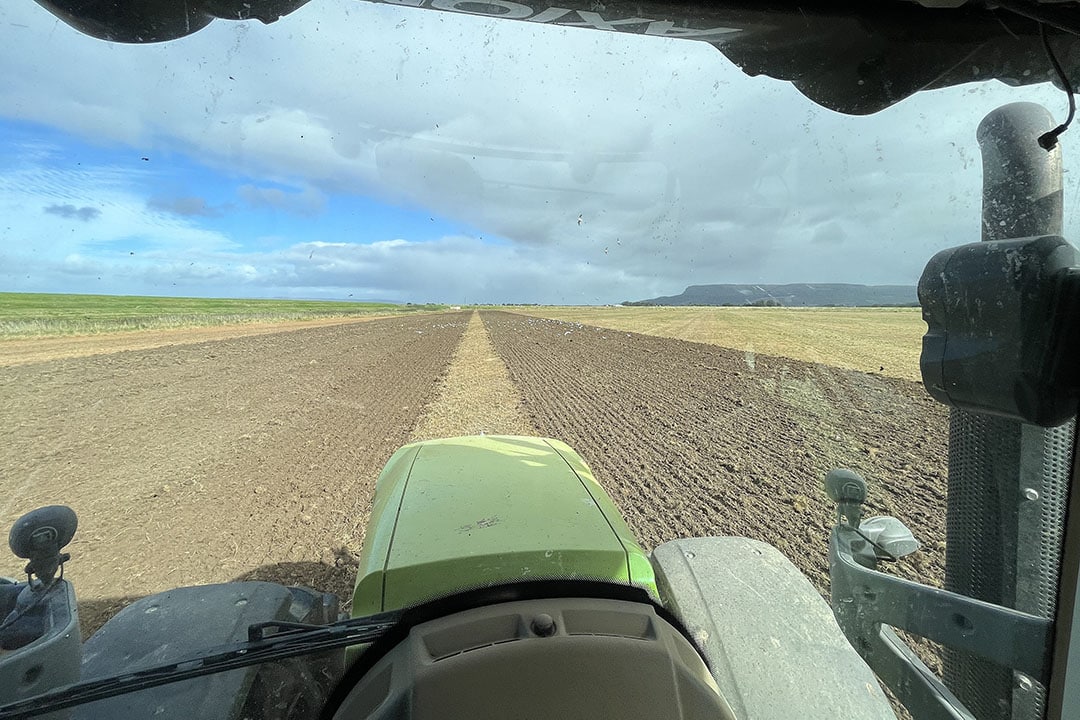 Alistair currently has two tractors running RTK autosteer. This allows him to carry out spraying and fertiliser spreading as accurate as possible to avoid overlaps and wastage.