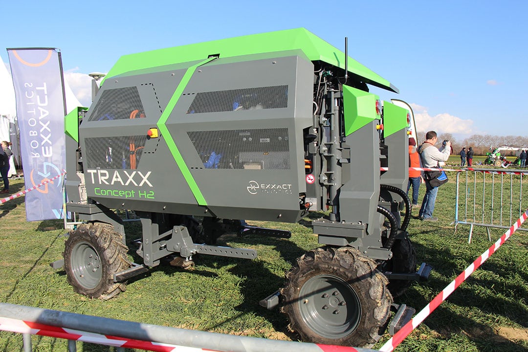 Making its debut at the FIRA event, the Traxx Concept H2 prototype is fuelled by hydrogen, which says its maker Exxact Robotics further enhances its sustainability credentials. In place of the engine is a fuel cell, which is fed by two on-board hydrogen cylinders.