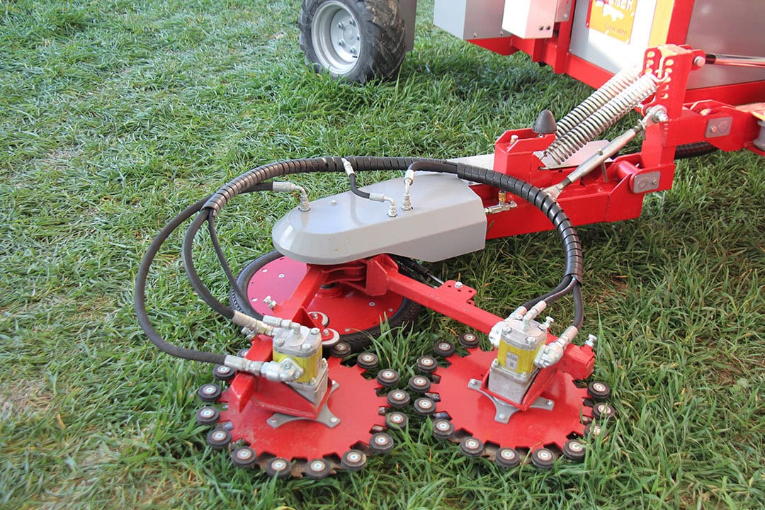 Léger launched its RoboCut 360 field robot prototype equipped with its EcoCut 360 pruner head to prune suckers/spurs at the hazelnut tree basis. Common practice is using the pruner attached to a tractor driving at 1.5 km/h. Léger say they created their own autonomous platform to prevent being depended on suppliers.