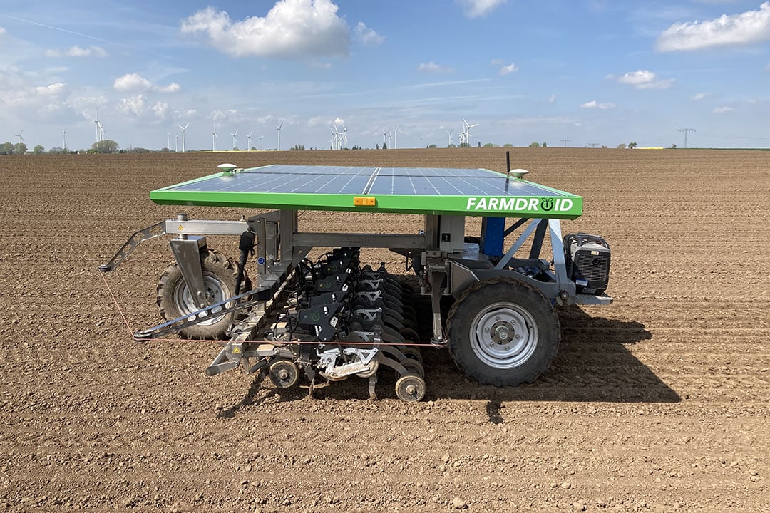 There are advances in automated weed control technologies, Dr van Rees says, such as electric laser weeding, robot weeding and spot spraying. - Photo: Harm van Rees