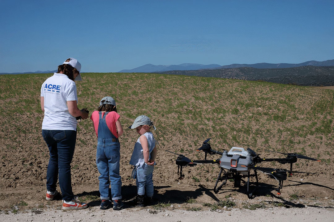 Considerations for farmers are: is there a training provided by the same supplier or outside contractor, will it be on-site, at their premises or elsewhere? - Photo: DJI Agriculture