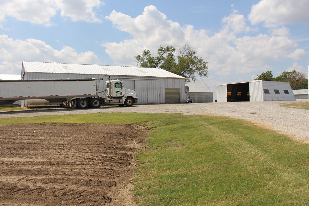 Wellman Farms near Syracuse, Nebraska is a third-generation family farm run by Steven and Susan Wellman. They farm 700 hectares (1,730 acres) of owned and rented mostly silty clay loam land.