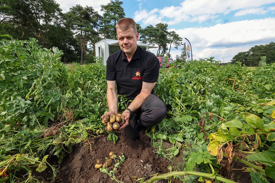 Jacob van den Borne: 'Tighter planting along spray tracks have a positive effect. We have stopped using variable planting in shaded areas.' - Photo: Bert Jansen