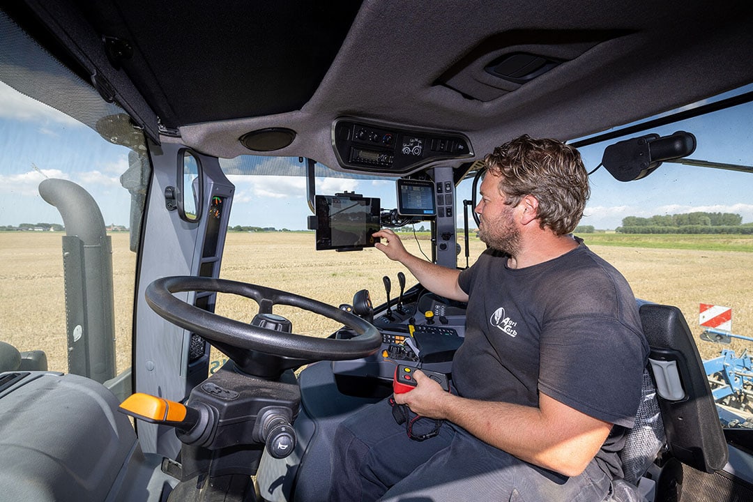 The integration of the iQuus-equipped Steyr is far from plug-and-play during its initial setup.