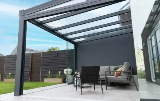 Kopie van Tuinkamer-met-glazen-schuifwanden-in-Pijnacker-montage-door-MB-Veranda-8-scaled-1248x832x70x0x1110x832x1742126724 (2)