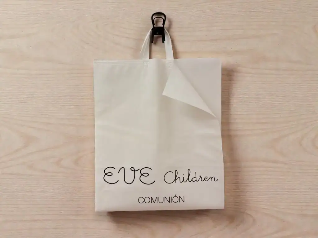 PORTATRAJE PARA TRAJES DE MODA EVE CHILDREN EN VALENCIA