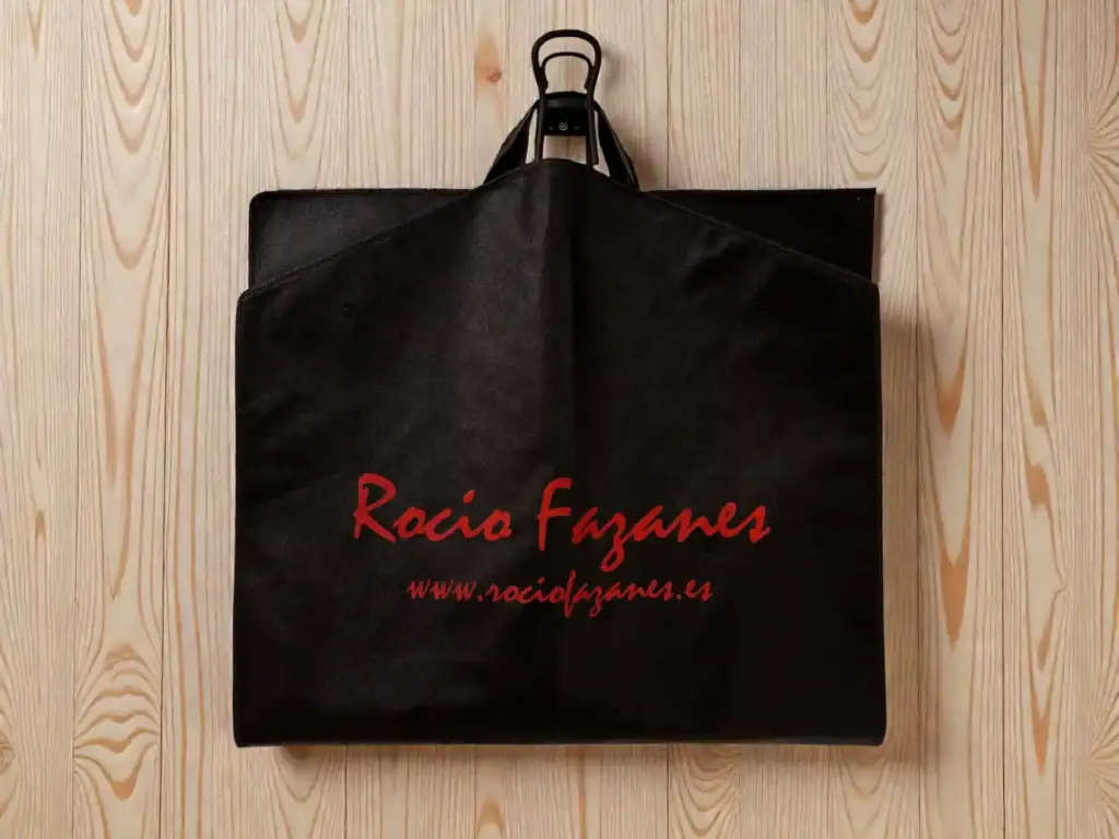 PORTATRAJE PARA TRAJES DE MODA ROCIO FAZANES EN PONTEVEDRA