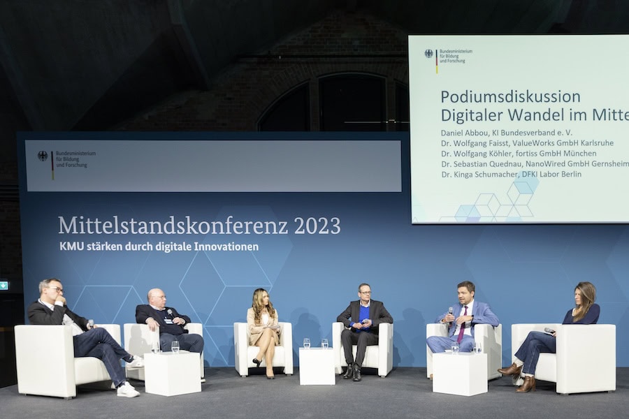 Politik Moderatorin Paneldiskussion