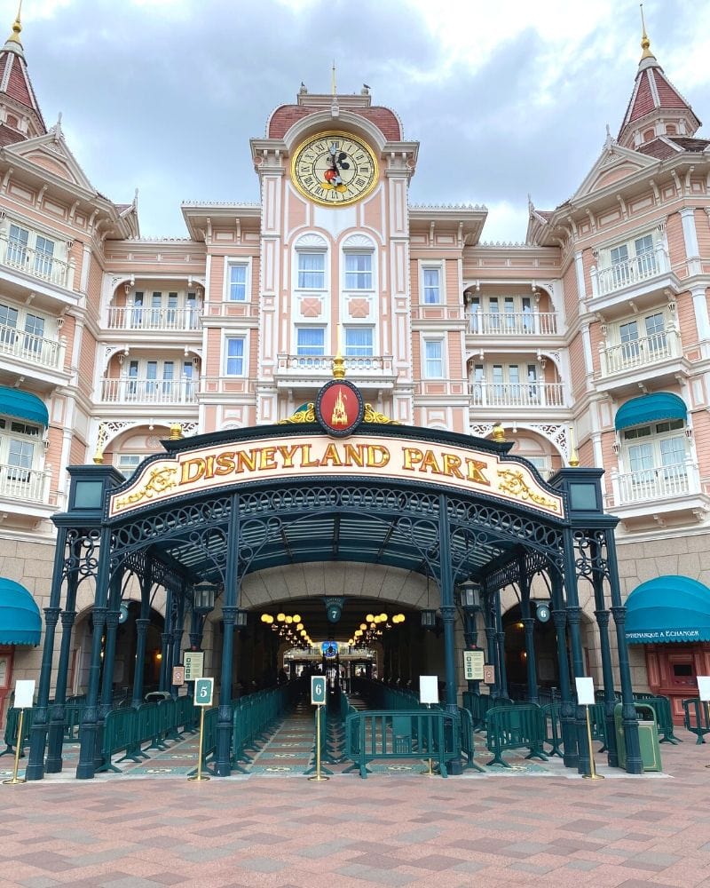 ingresso disneyland paris coronavirus