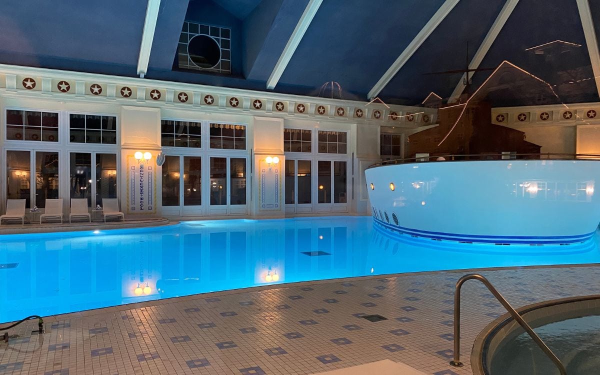 recensione hotel disney newport bay club