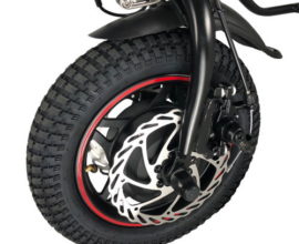 Changement du pneu et chambre à air de notre roue électrique pour fauteuil roulant.