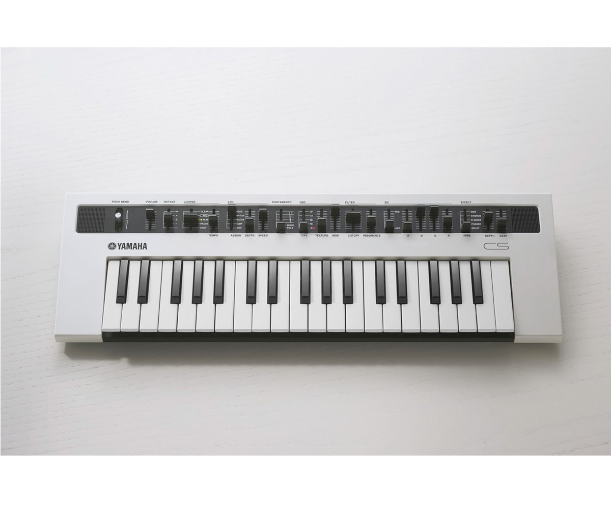 Yamaha Synthesizer reface CS weiß von Oben mit Hintergrund