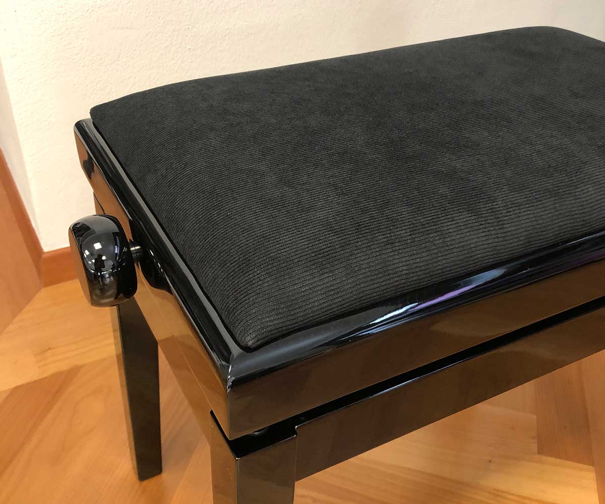 KD20 black high gloss velvet nah