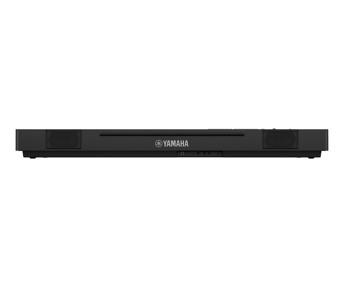 Yamaha P225 Backside