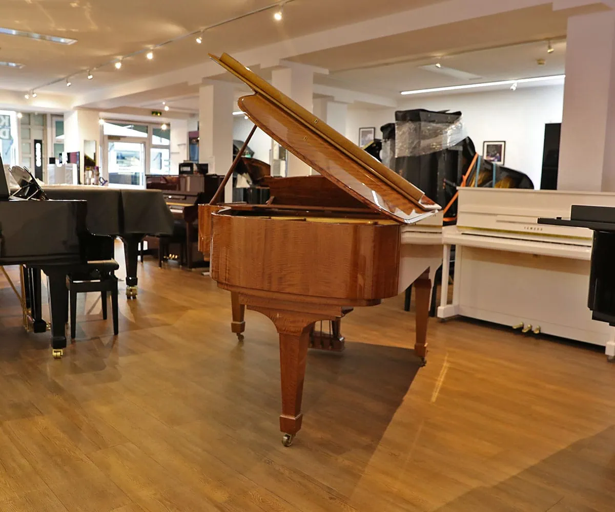 Steinway A gebraucht rear