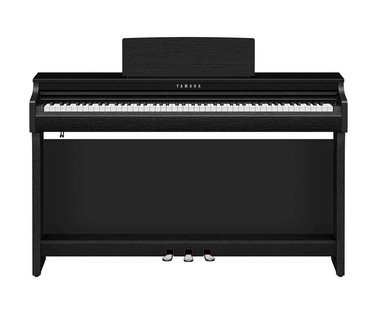 Yamaha Clavinova CLP-825B Front