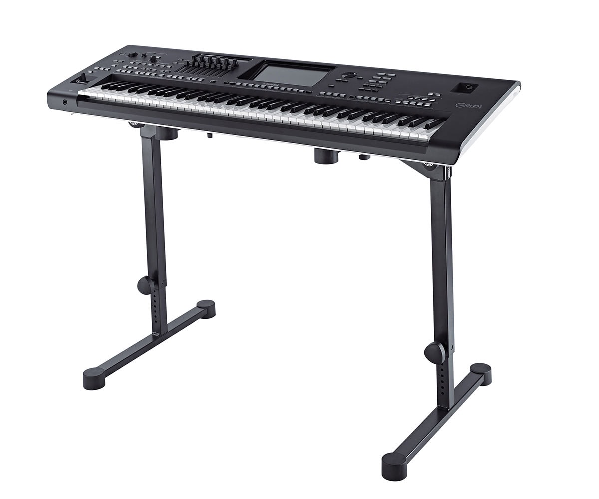 K&M Omega Pro Schwarz mit Keyboard