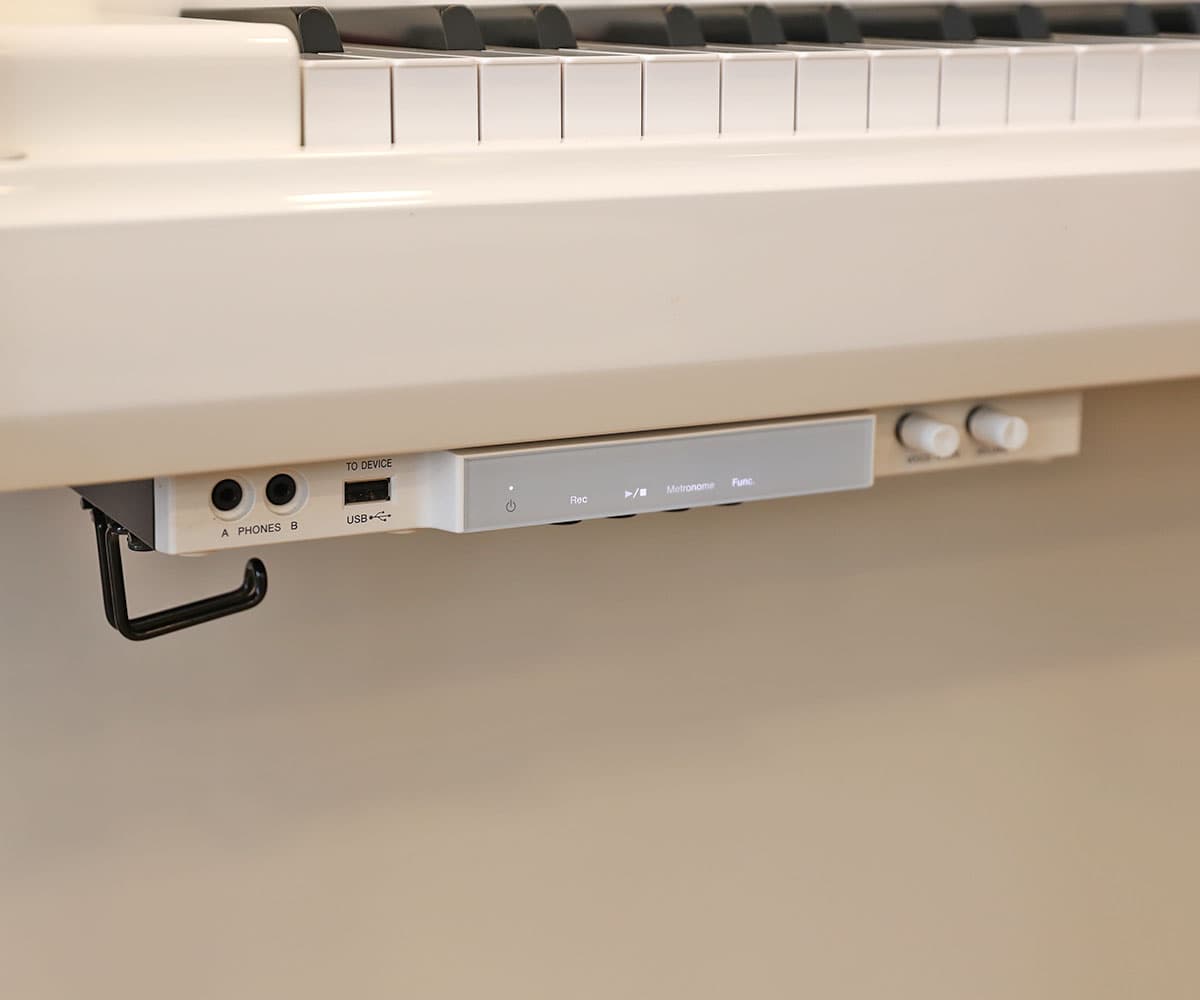 Yamaha b3SC2PWH Silent Piano leicht gebraucht