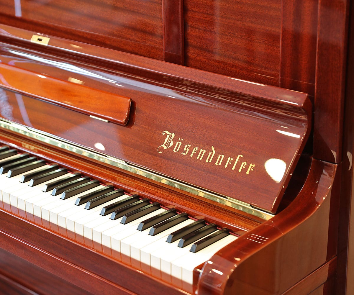 Piano Bösendorfer 130 Mahagoni poliert Detail rechts