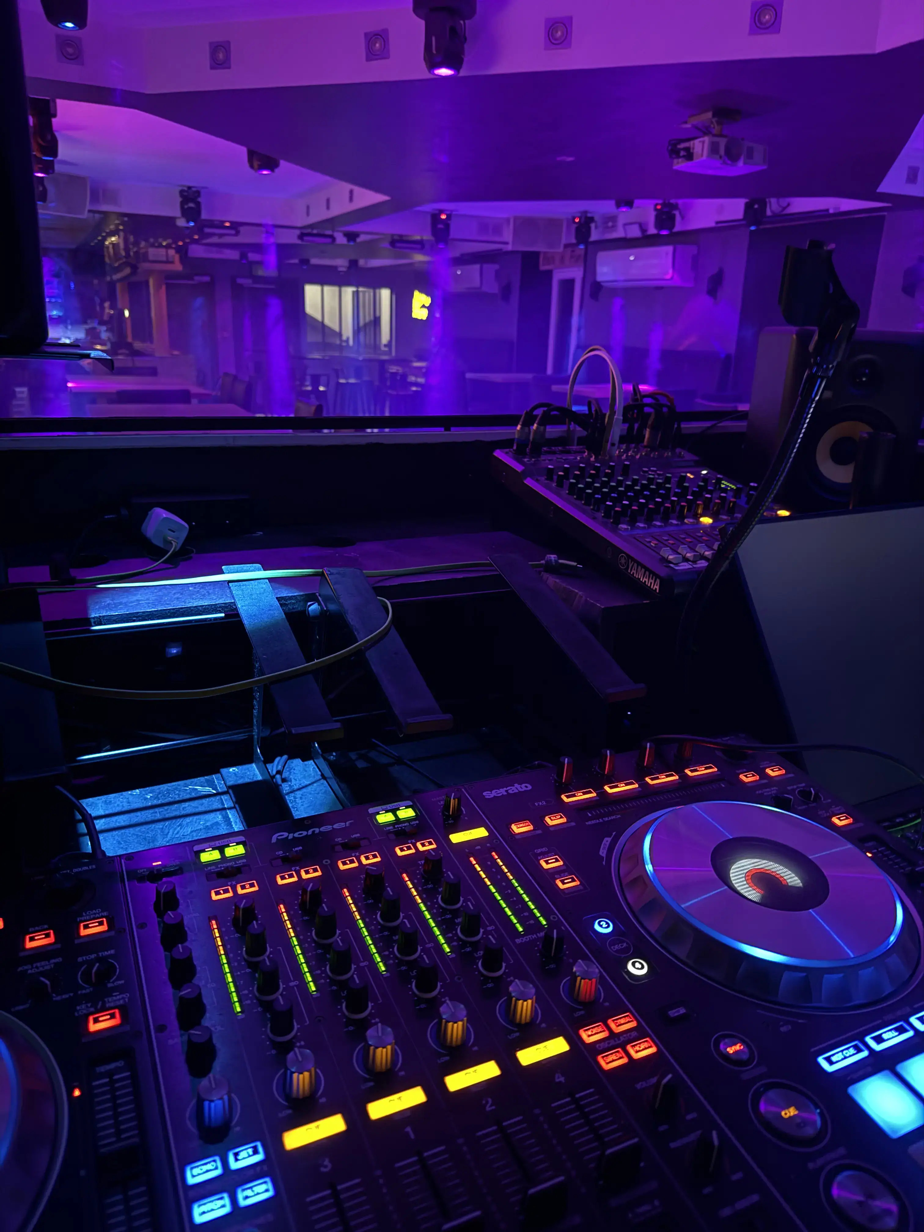 Bar & Clubbing La Calèche