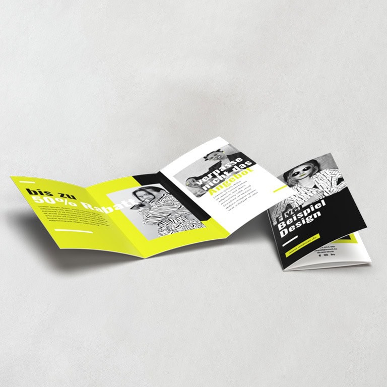 Rabattaktionsflyer für ein schrilles Modelabel