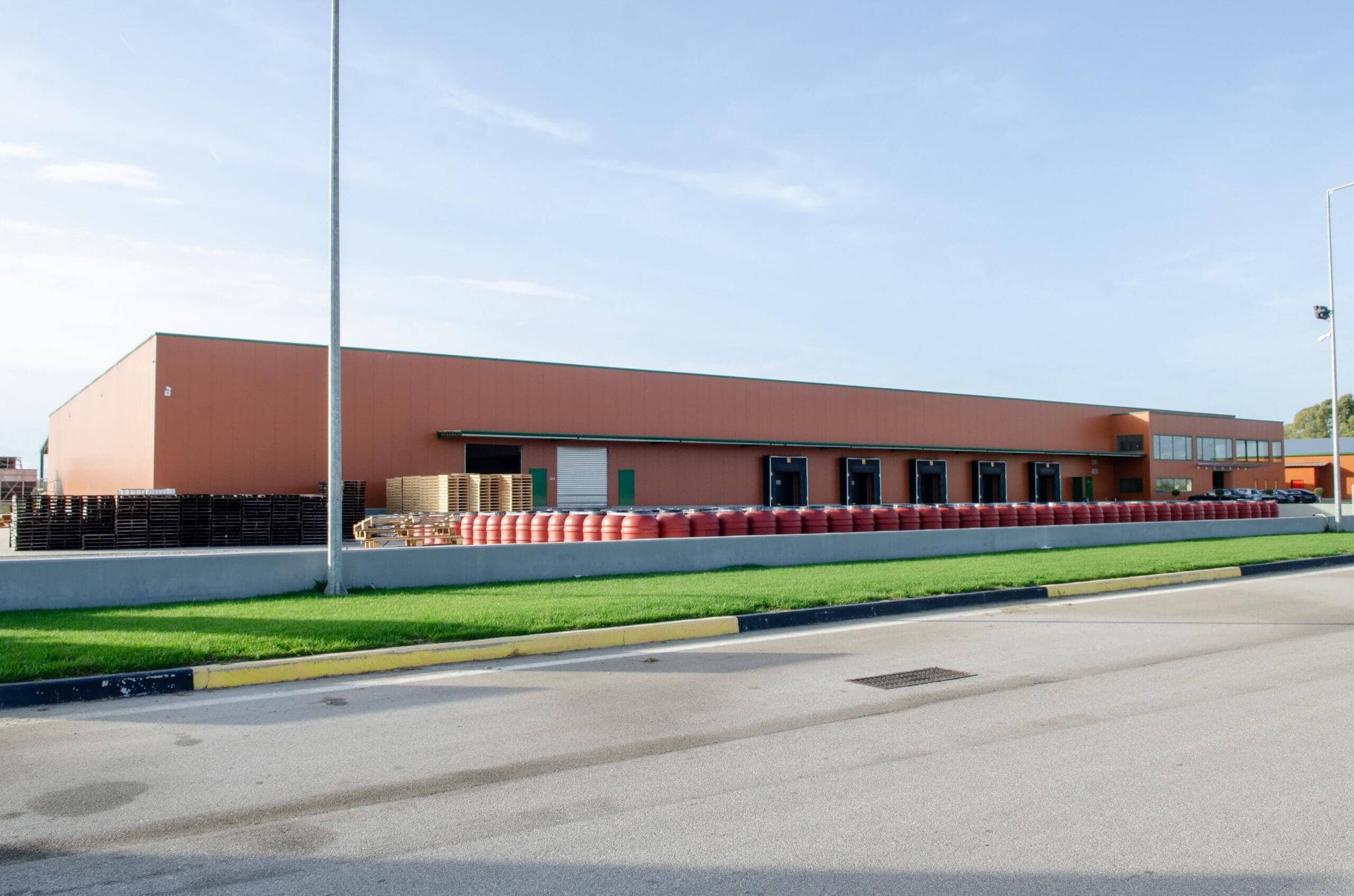1.-Steel-Buildings_Trofico_1877-scaled