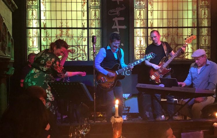 329107887_927656768231479_6892994526829768912_n