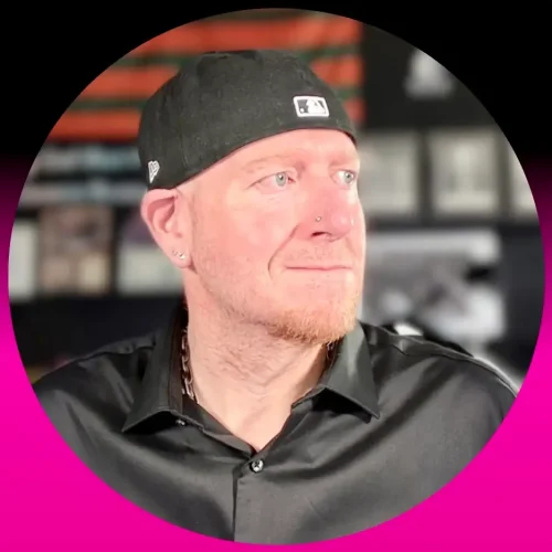 LI YT Profile Pic – Black and White Minimalist LinkedIn Profile Picture LI YT Profile Pic - Black and White Minimalist LinkedIn Profile Picture