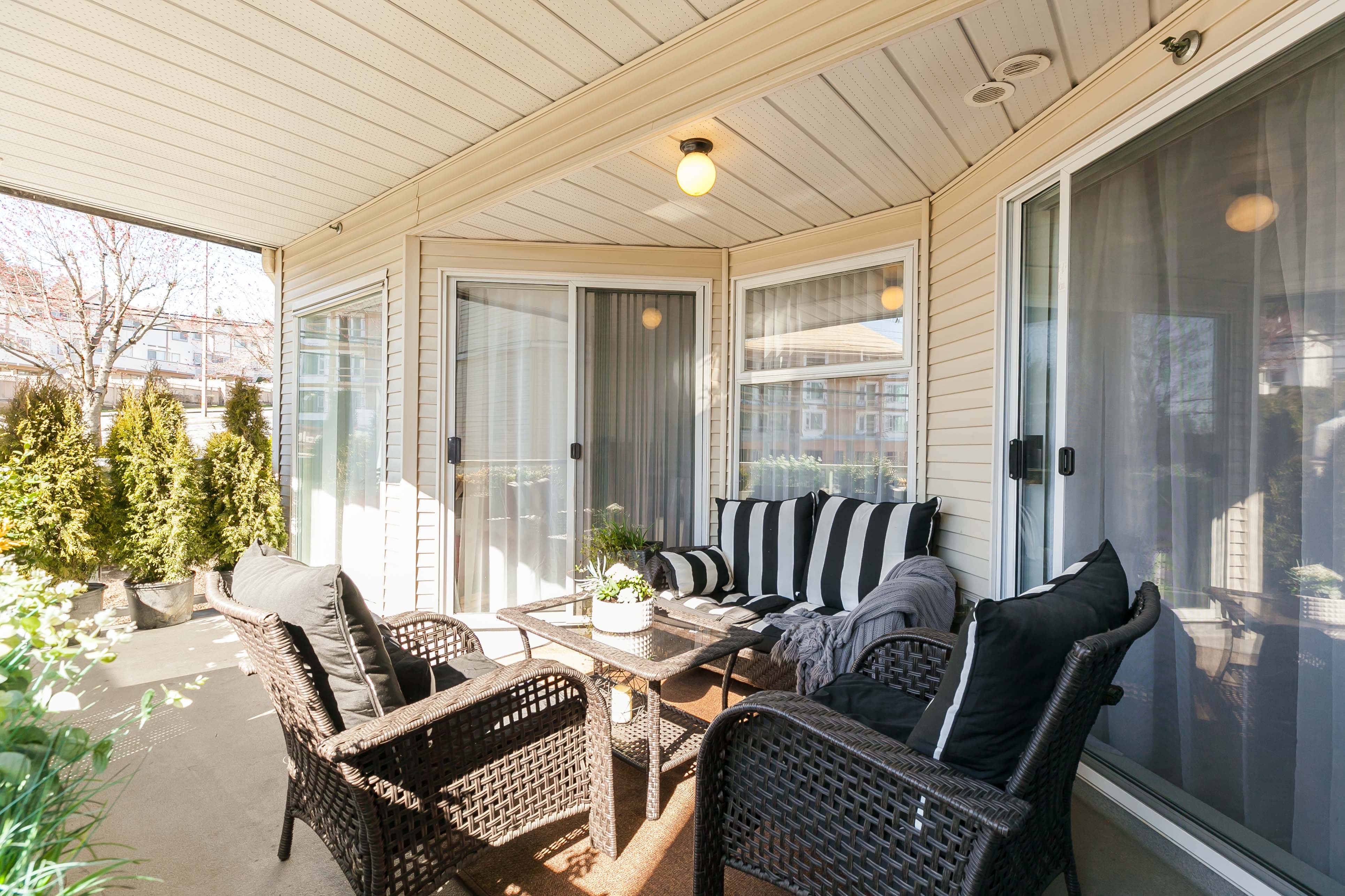 1219 Johnson St., Coquitlam, British Columbia V3B 7L5, 2 Bedrooms Bedrooms, 5 Rooms Rooms,Condo,For Rent,MountainSide,Johnson,3,R2355904