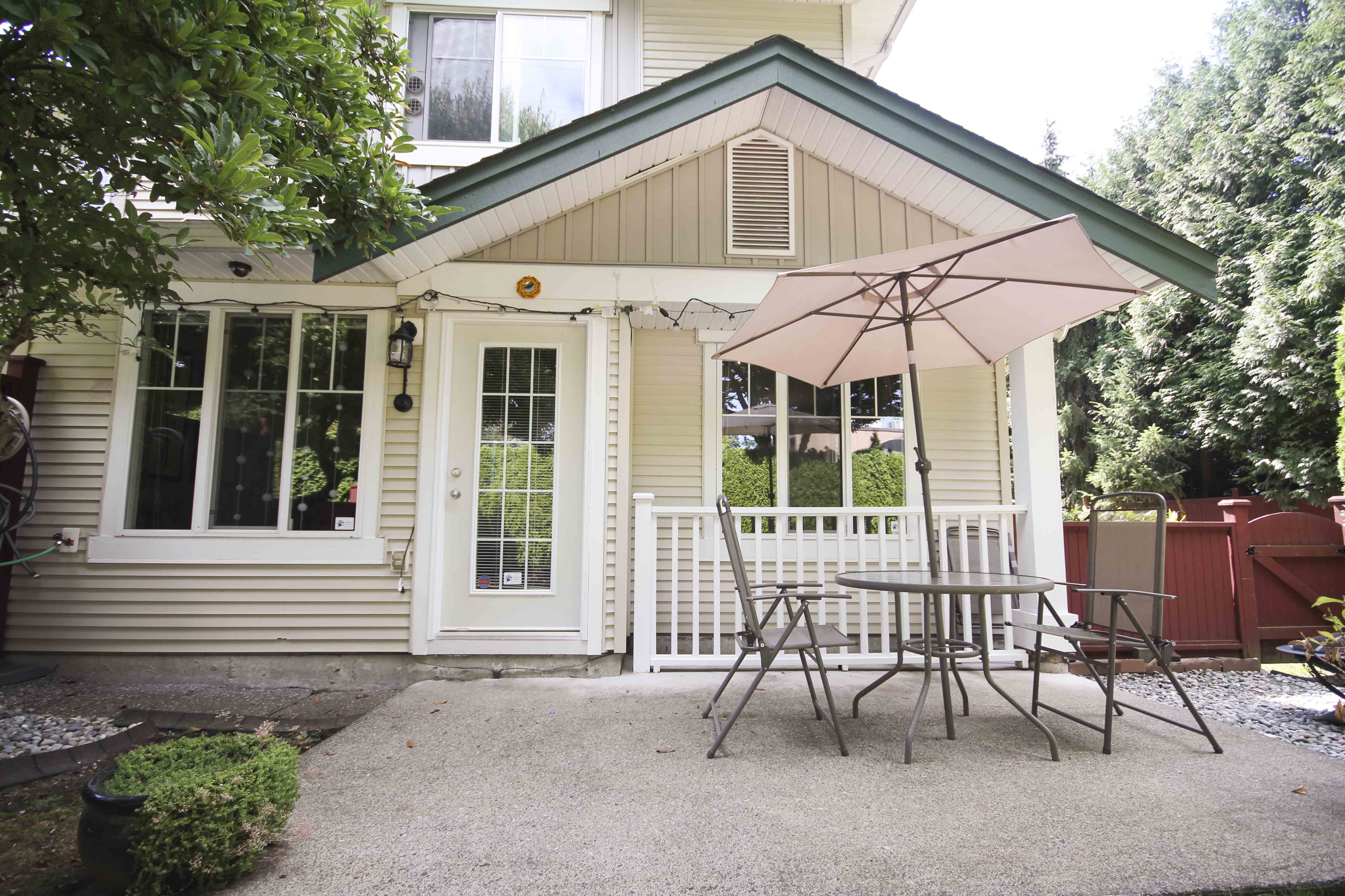 137 6747 Street, Surrey, British Columbia V3W 9C4, 4 Bedrooms Bedrooms, ,3 BathroomsBathrooms,Townhome,SOLD,Primrose Lane,6747,R2490798