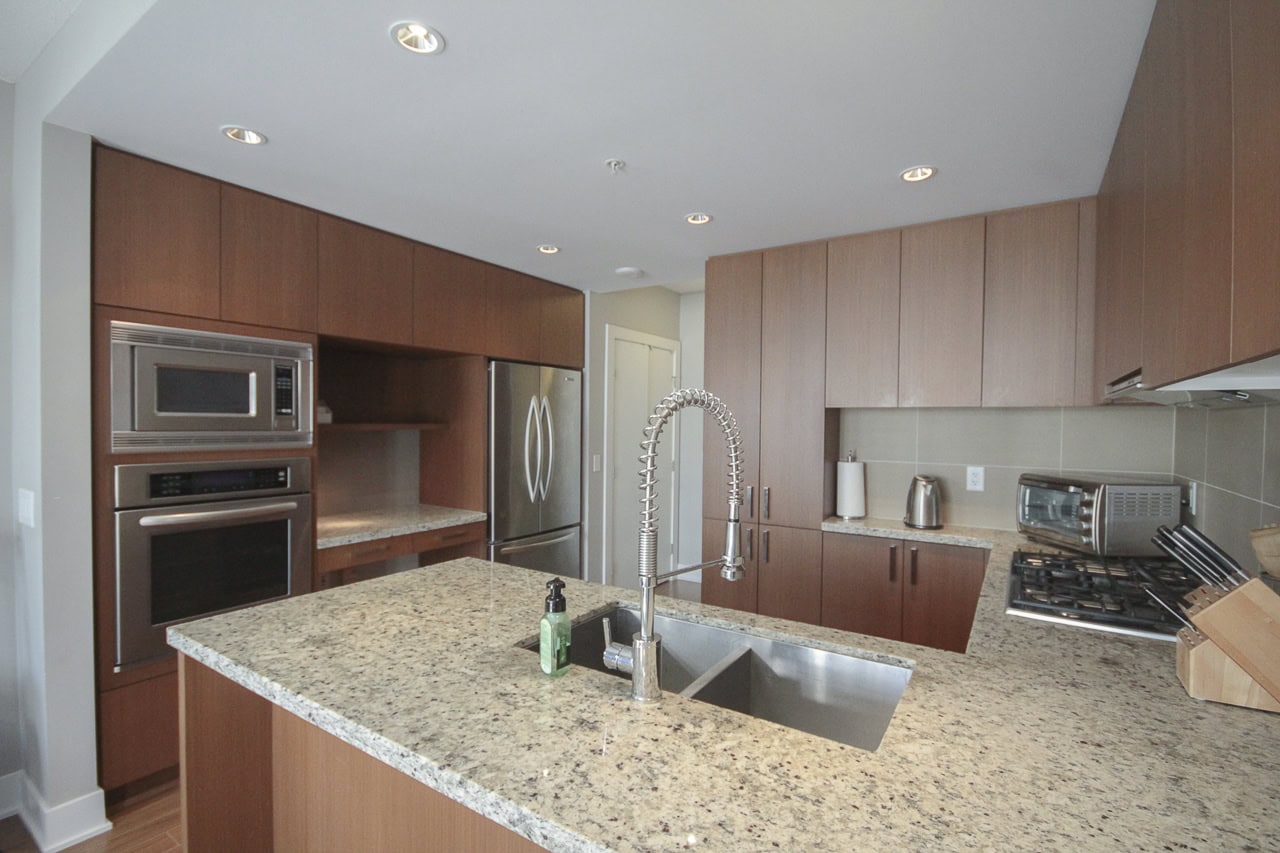 1155 The High Street, Coquitlam, British Columbia V3B 7W4, 2 Bedrooms Bedrooms, 4 Rooms Rooms,2 BathroomsBathrooms,Condo,SOLD,M ONE,The High,15,R2562888