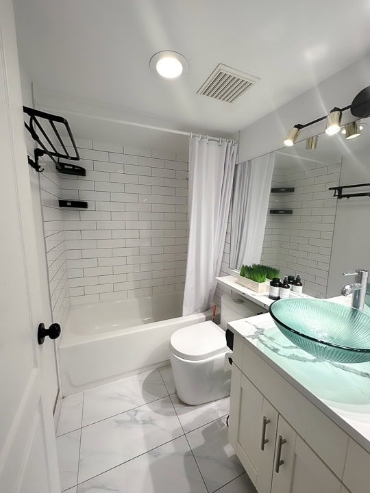 1008 - 3455 Ascot Place, Vancouver, British Columbia V5R 6B7, 1 Bedroom Bedrooms, 4 Rooms Rooms,1 BathroomBathrooms,Condo,SOLD,Queen's Court,Ascot,10,1017