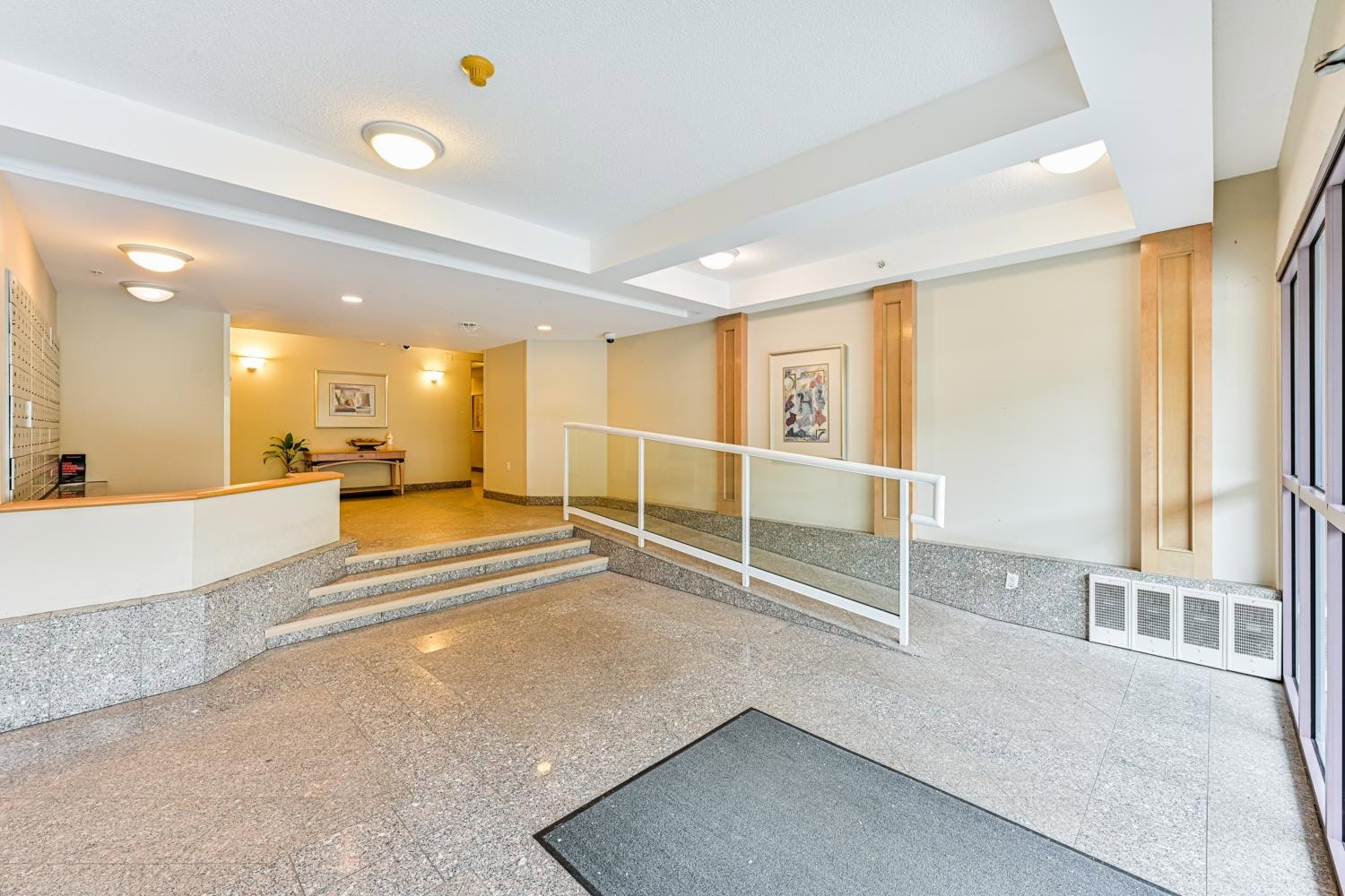 1008 - 3455 Ascot Place, Vancouver, British Columbia V5R 6B7, 1 Bedroom Bedrooms, 4 Rooms Rooms,1 BathroomBathrooms,Condo,SOLD,Queen's Court,Ascot,10,1017