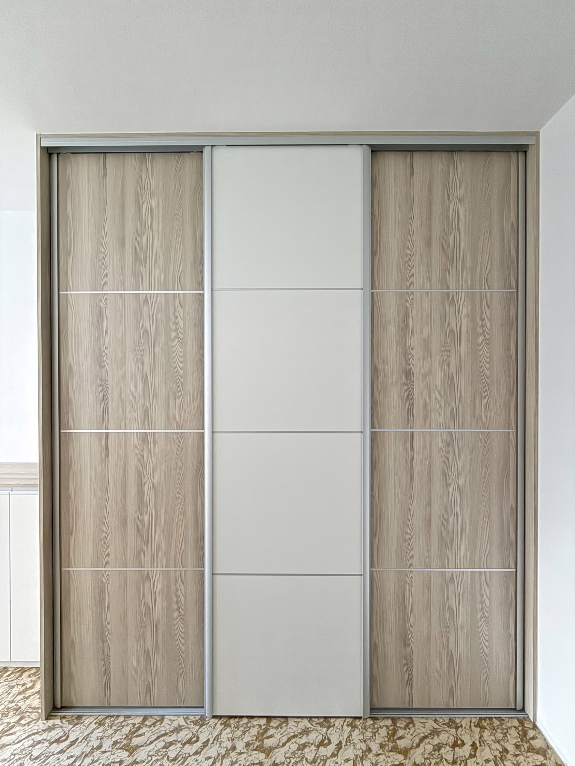Kuchynske linky s ostrovom / polostrovom