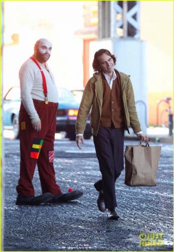 joaquin-phoenix-the-joker-movie-05