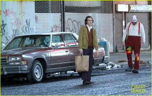 joaquin-phoenix-the-joker-movie-18