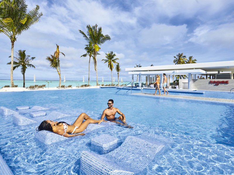 Pool Hotel RIU Atoll