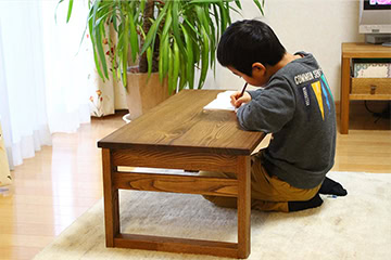 スタッフ愛用品「折りたたみ小机」～10年後の後日譚（追記あり）～