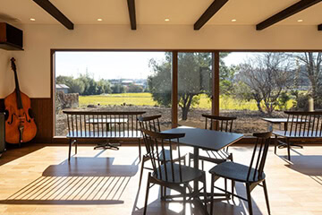 みちのく平泉の地で、ジャズを楽しむJAZZ喫茶 はだ氷室―Cafeを併設した住居リノベーション事例  ―