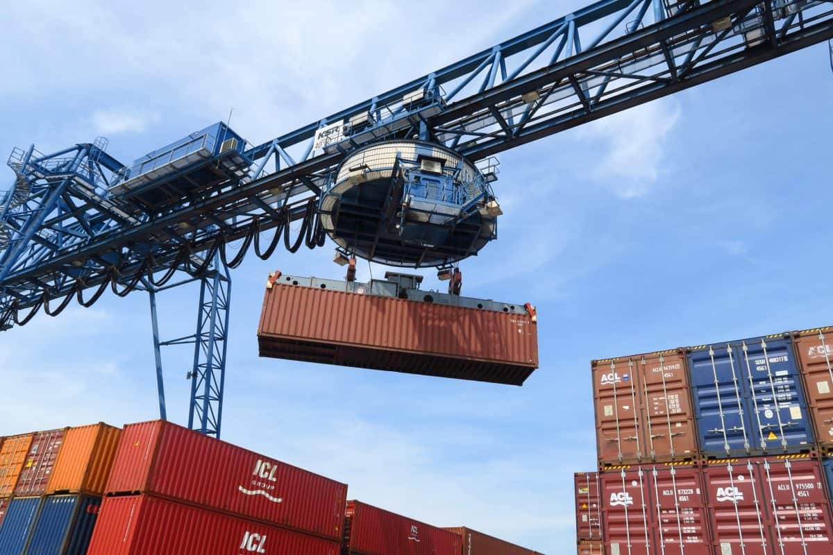Shipping_container