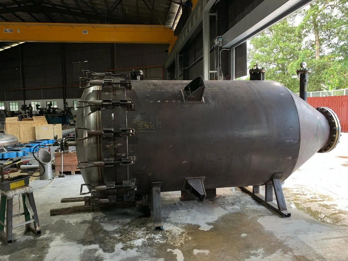 Carbon steel vessel