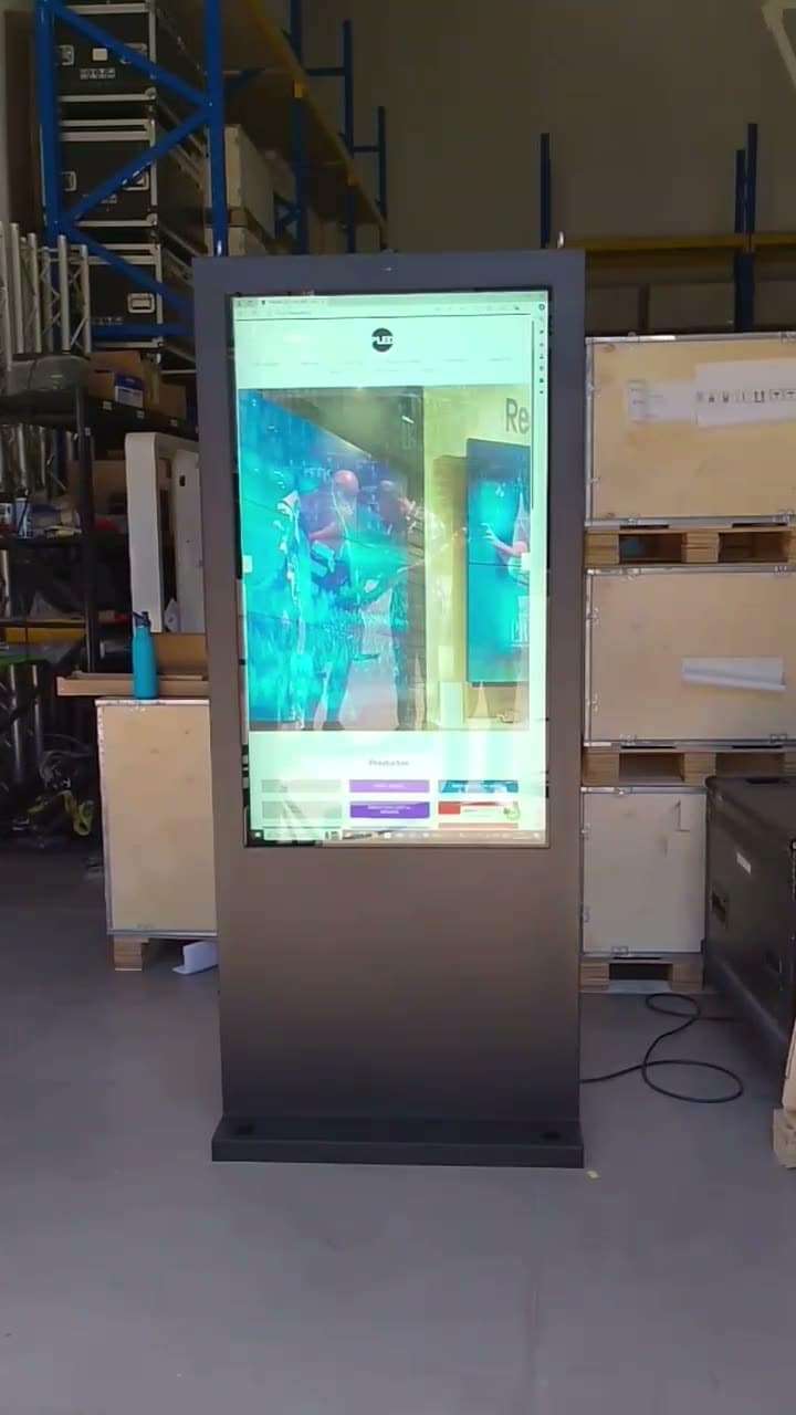 Totem Interactivo Outdoor 55″