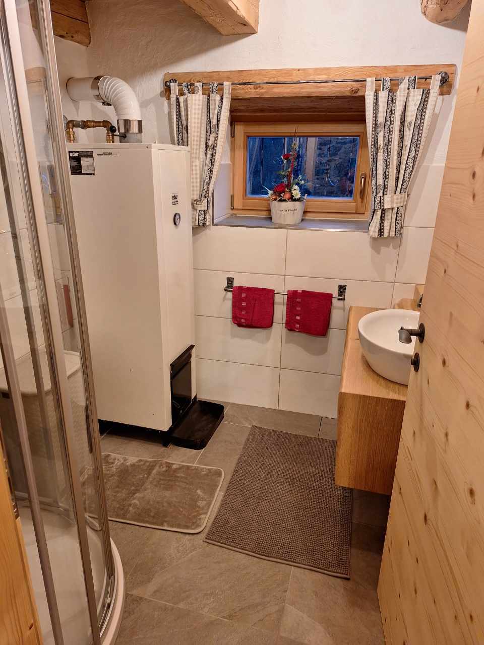 badezimmer-der-polzhuette